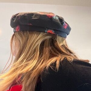 NEW Brixton Black Rose Floral Fiddler Beret